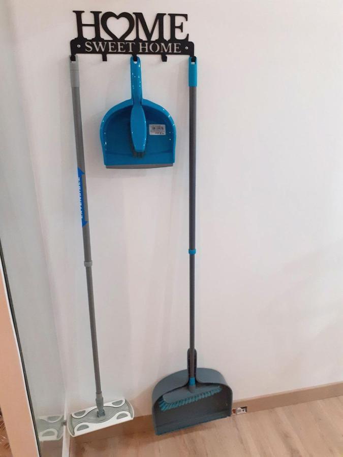 08 - Tres Joli Studio Tout Equipe Avec Parking Privatif Gratuit, Grand Fourgon Possible, Tout Le Linge De Maison Est Fourni Razac-sur-lʼIsle Exterior foto